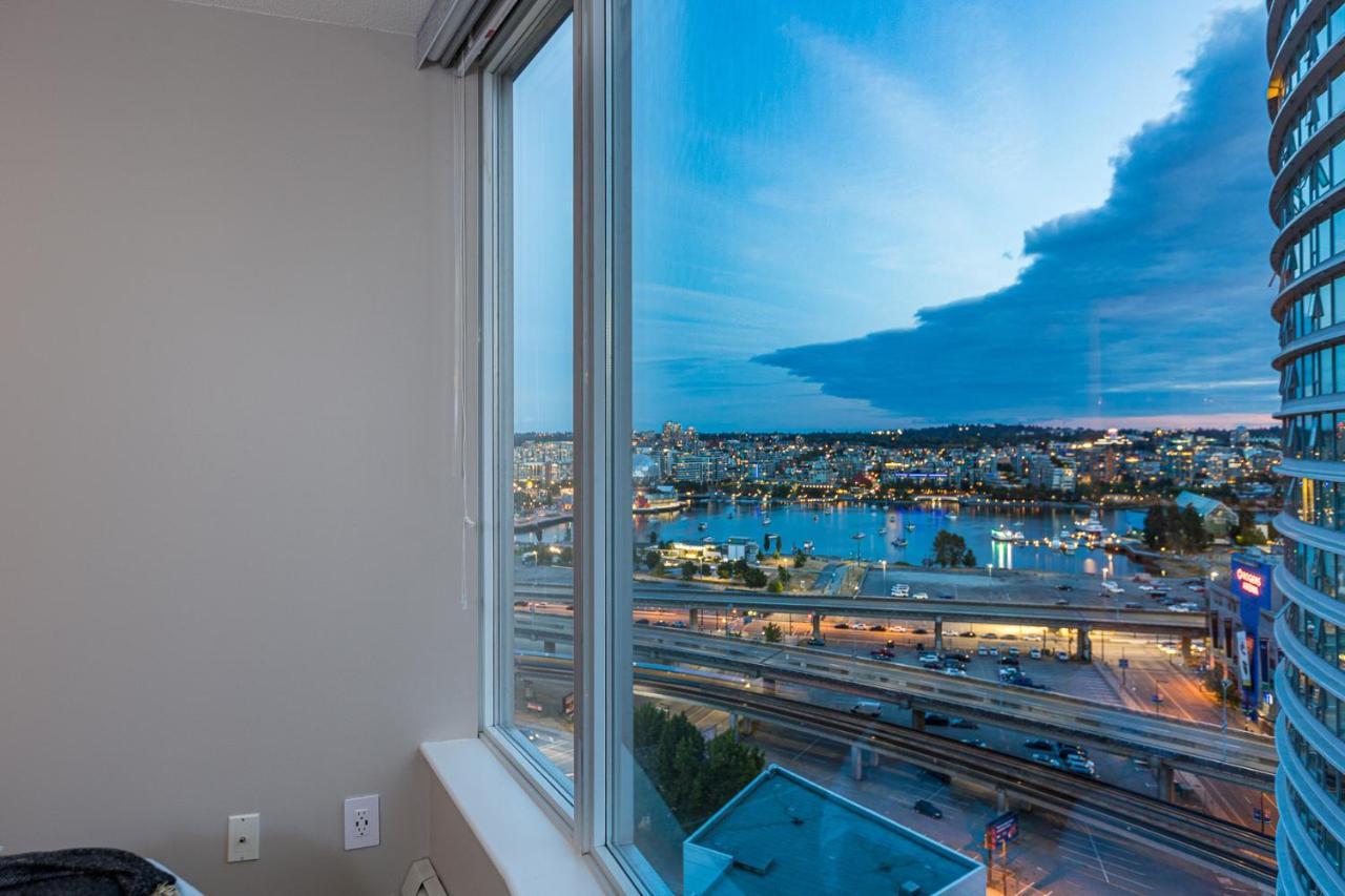 Condo In Downtown Vancouver - Near Rogers Arena Ngoại thất bức ảnh